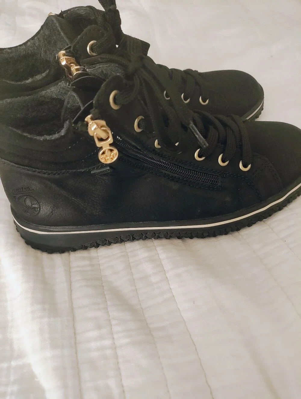 RiekerTEX Black Ankle Sneaker Boots EU 39 US 8-8.5 Warm Lined Gold Zip